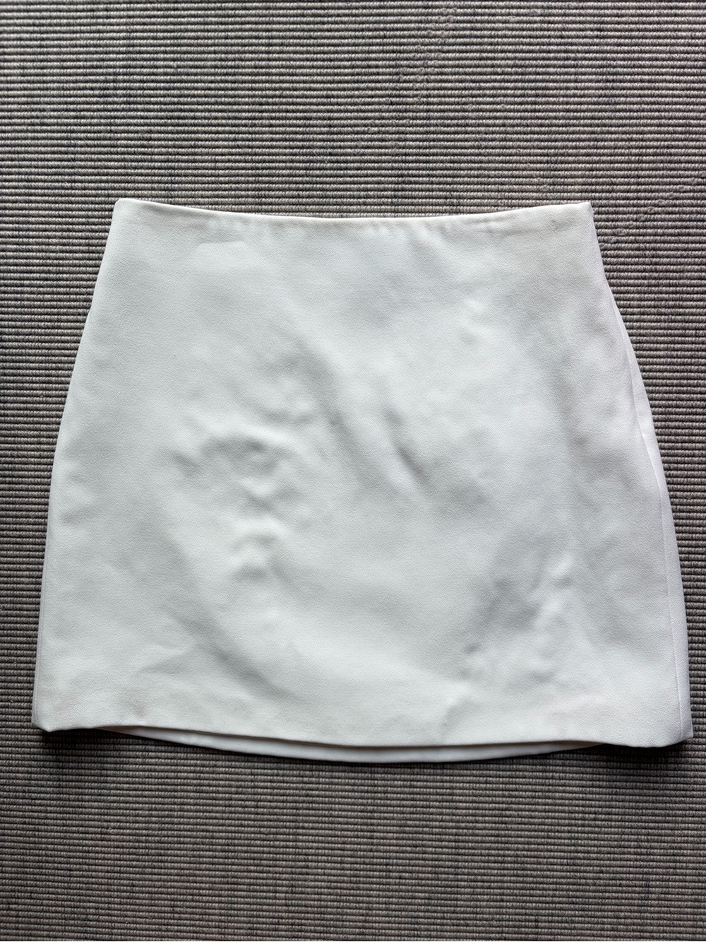 Zara Classic White Mini Skirt - Clean A-Line Design